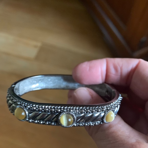 Bracelet - Picture 3 of 9